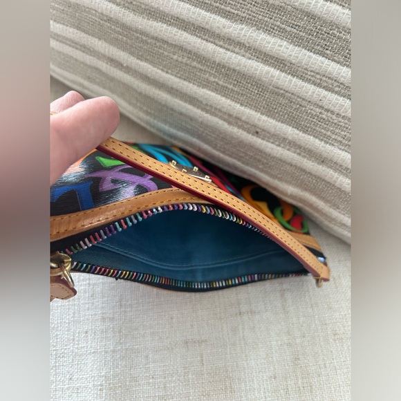 Dooney & Bourke Retro Grafica Wristlet wallet